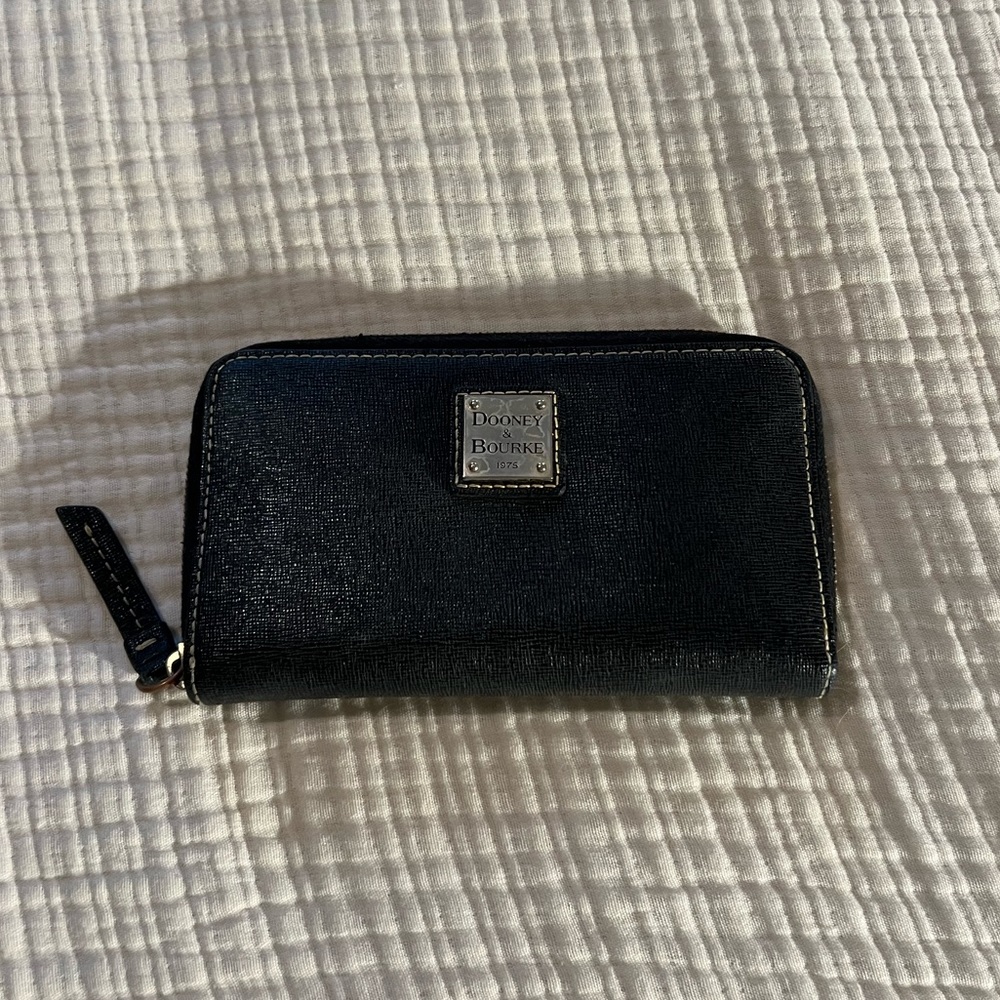 Dooney & Bourke Large Wallet